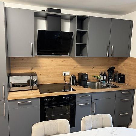 Prestige Apartments - Urban Lofts Ройтлинген Экстерьер фото