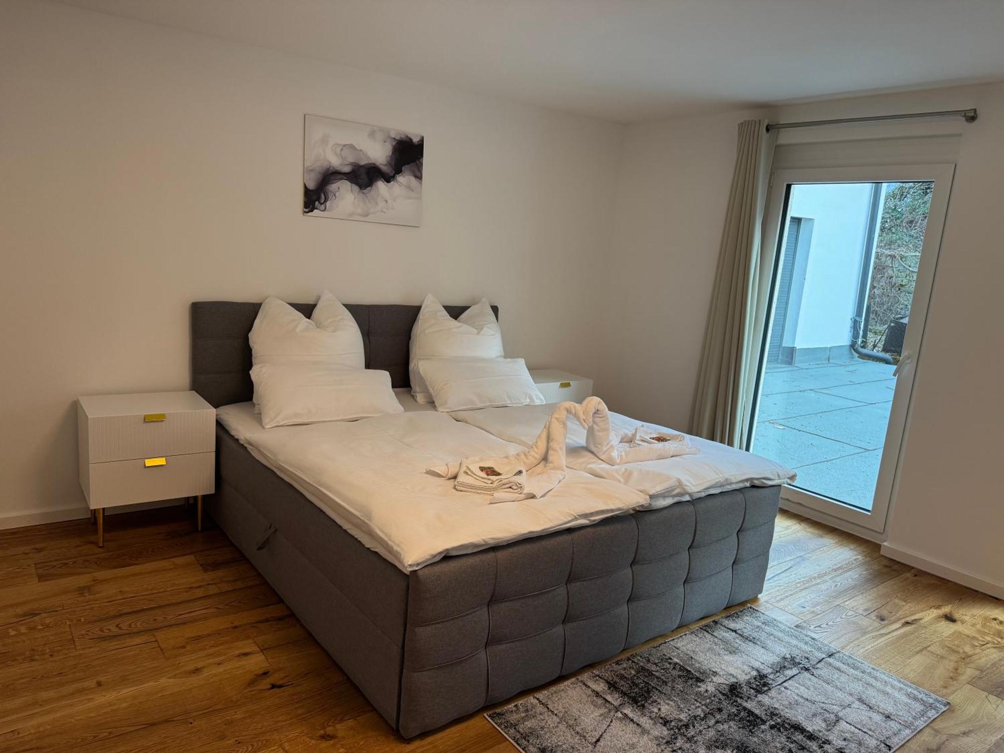 Prestige Apartments - Urban Lofts Ройтлинген Экстерьер фото