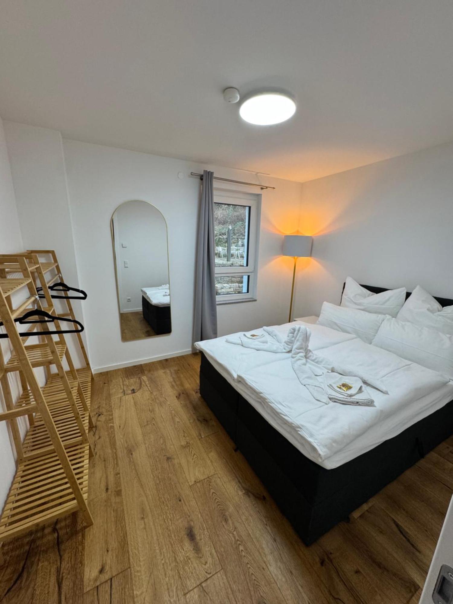 Prestige Apartments - Urban Lofts Ройтлинген Экстерьер фото