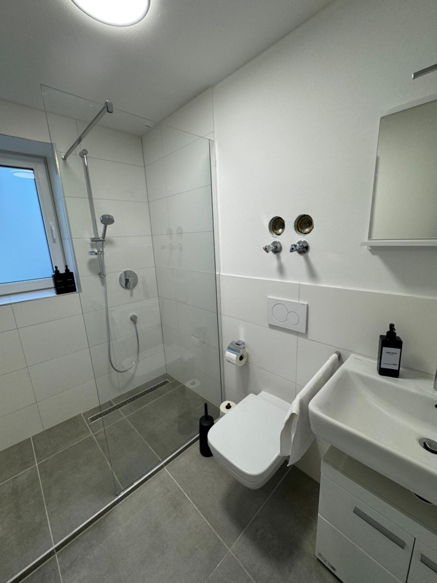 Prestige Apartments - Urban Lofts Ройтлинген Экстерьер фото