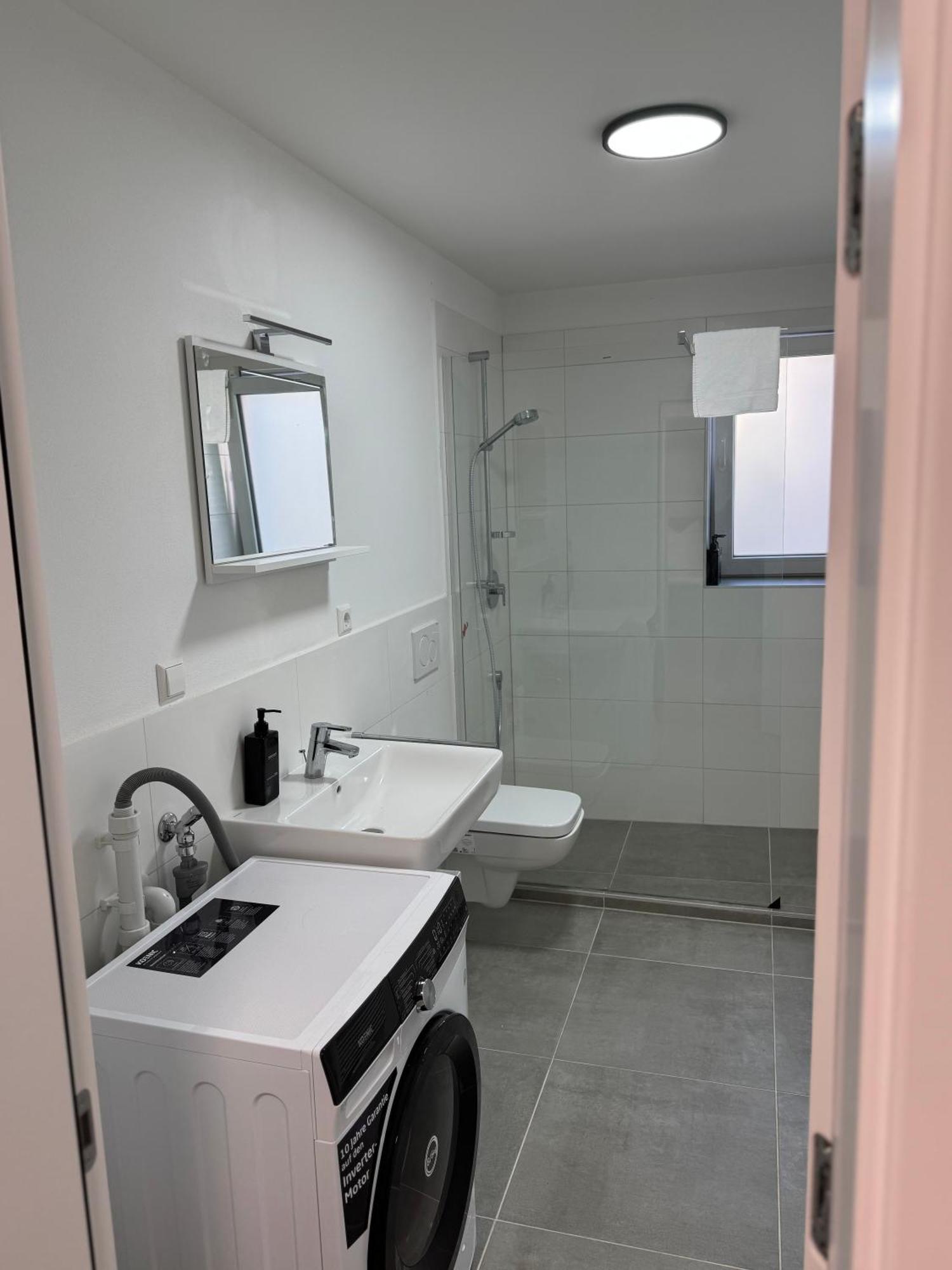 Prestige Apartments - Urban Lofts Ройтлинген Экстерьер фото