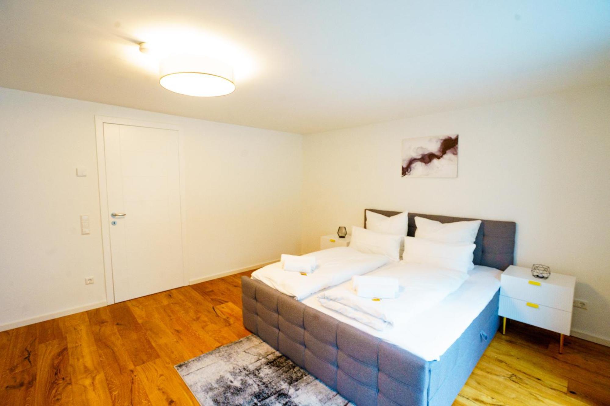 Prestige Apartments - Urban Lofts Ройтлинген Экстерьер фото