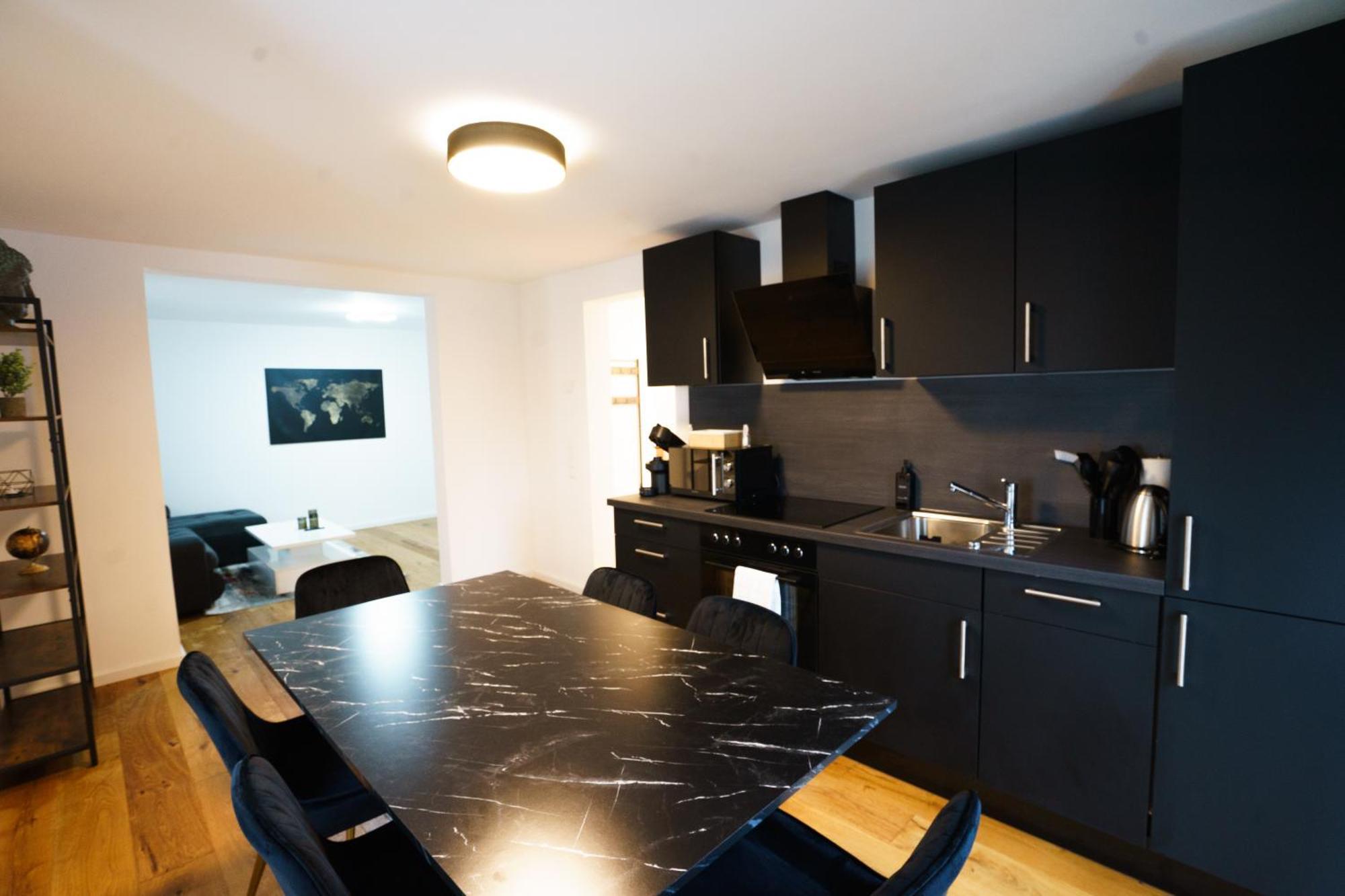 Prestige Apartments - Urban Lofts Ройтлинген Экстерьер фото