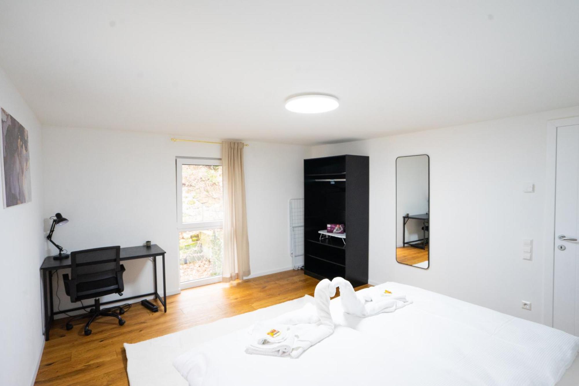 Prestige Apartments - Urban Lofts Ройтлинген Экстерьер фото