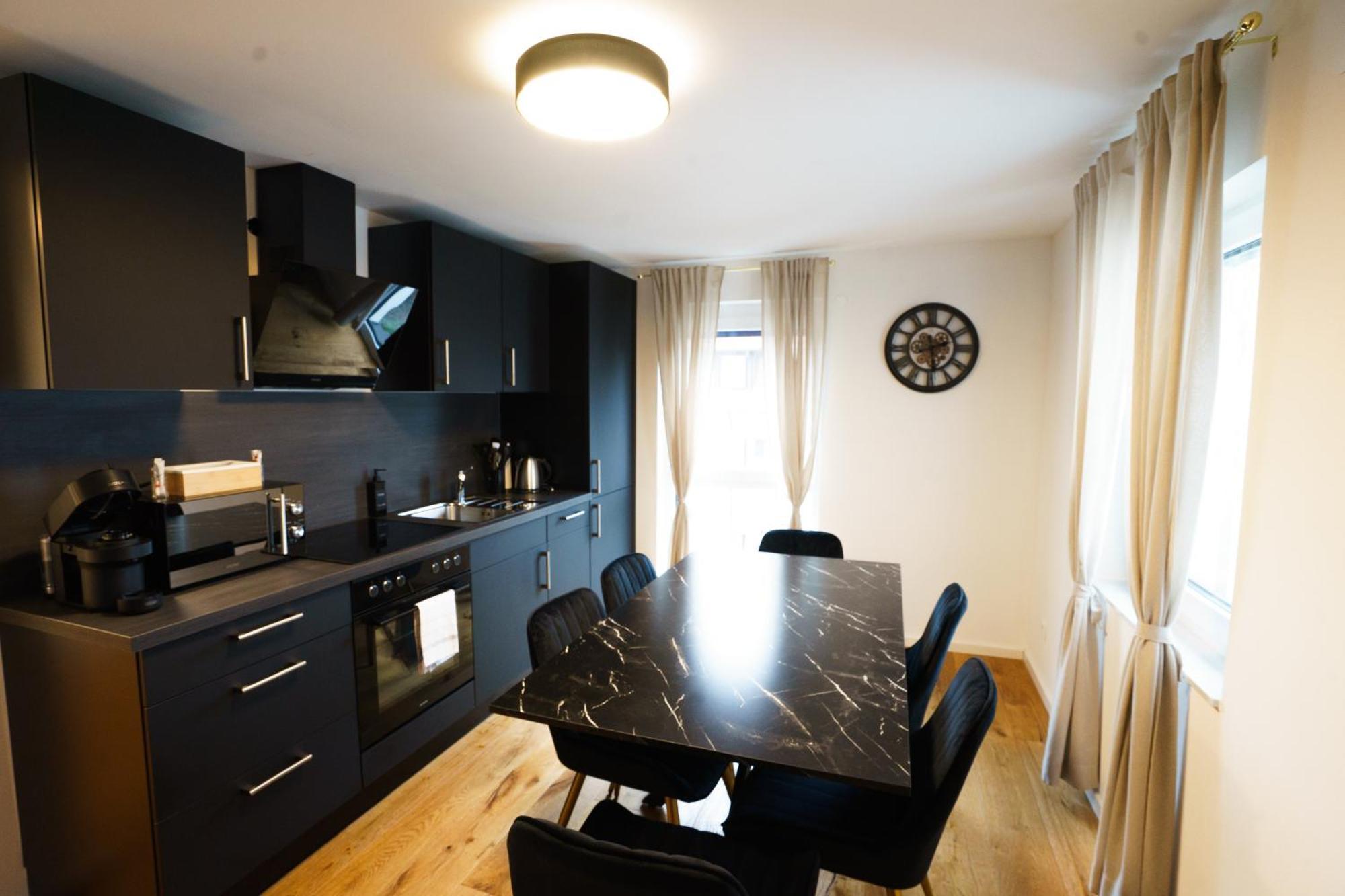 Prestige Apartments - Urban Lofts Ройтлинген Экстерьер фото